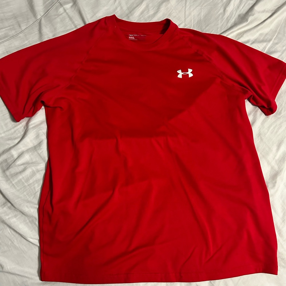 2 Under armor workout dry fit shirts